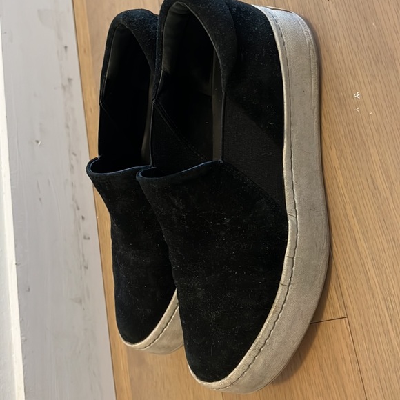 Vince Warren black suede platform slip on sneakers - Picture 3 of 5